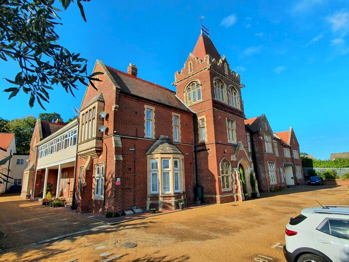 2 Bedroom Flat To Rent In Victoria Heights, Roughton Road, Cromer NR27