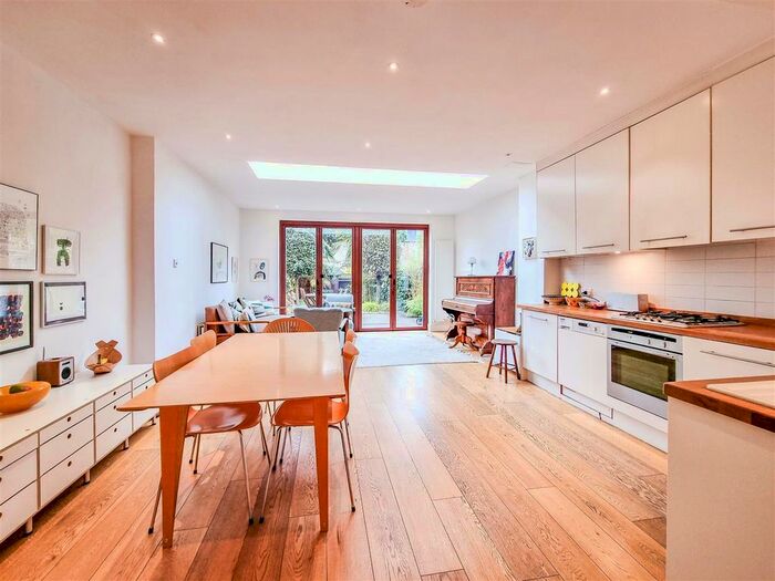 3 Bedroom Property To Rent In Clarence Road, London, SW19