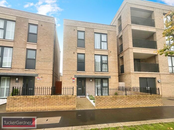 5 Bedroom Detached House To Rent In Osprey Drive, Cambridge, CB2