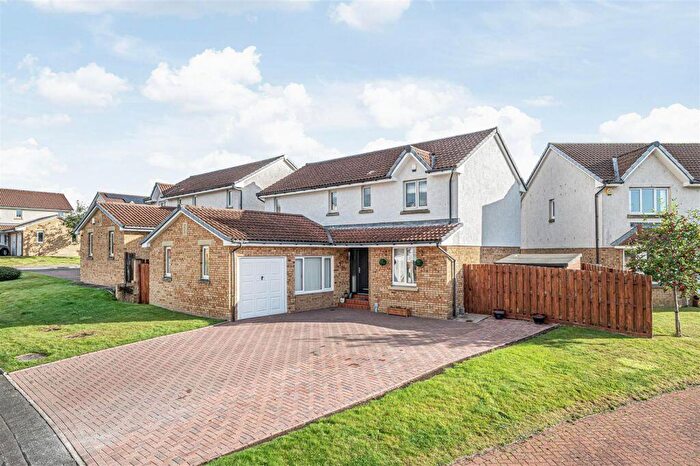 4 Bedroom Detached House For Sale In The Castings, Dunfermline, KY12