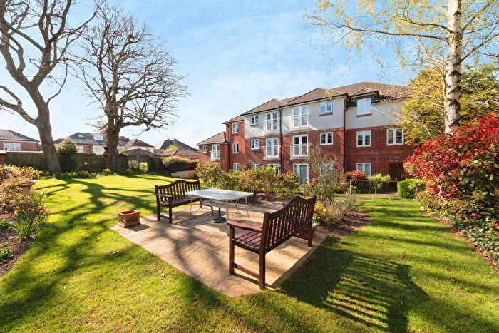 1 Bedroom Flat For Sale In Stratford Road, Hall Green, Birmingham, B28