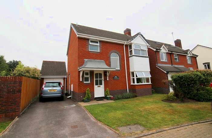 3 Bedroom Property To Rent In Leverlake Close, Tiverton, EX16