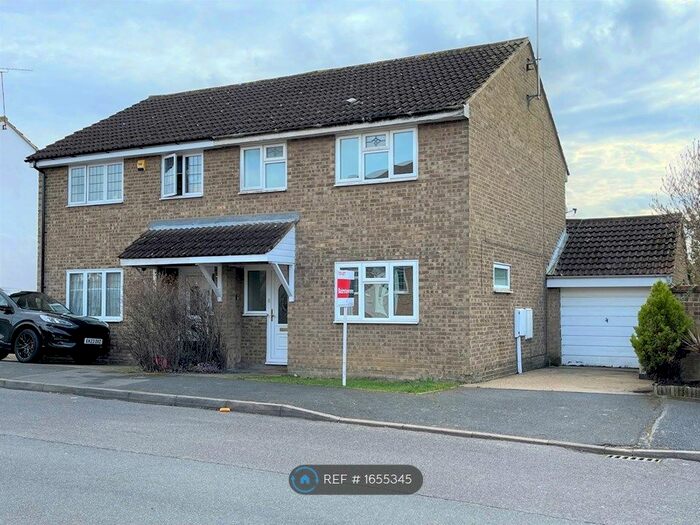 3 Bedroom Semi-Detached House To Rent In Brocksparkwood, Brentwood, CM13