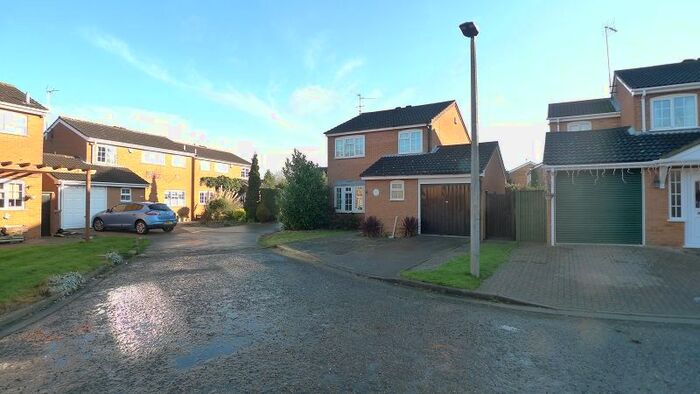 3 Bedroom Detached House To Rent In Dunsberry, Peterborough, Cambridgeshire., PE3