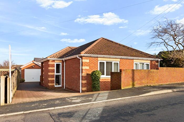 3 Bedroom Bungalow For Sale In Town Hill, Broughton, North Lincolnshire, DN20