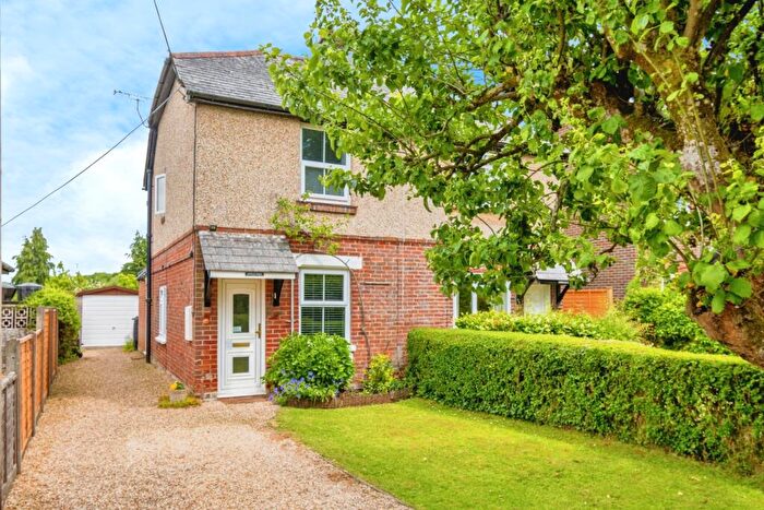 2 Bedroom Semi-Detached House For Sale In Bartley Road, Woodlands, Southampton, Hampshire, SO40