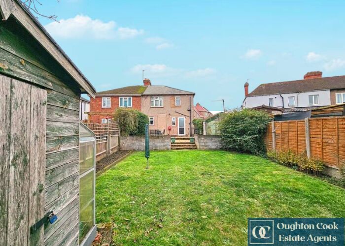 3 Bedroom Semi-Detached House For Sale In The Crescent, CV7