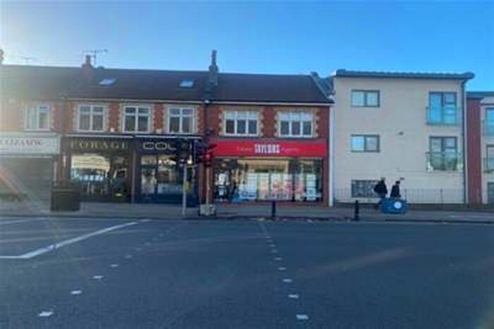 2 Bedroom Maisonette Flat To Rent In Badminton Road, Downend, BS16