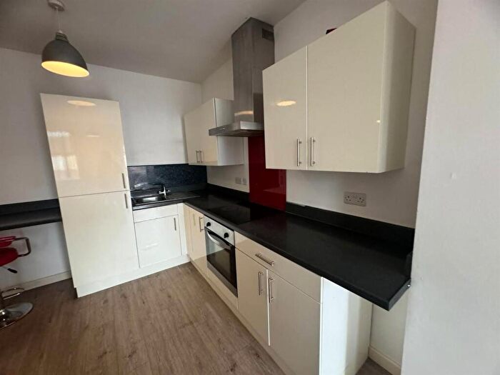 3 Bedroom Apartment To Rent In Apt Wheatsheaf Works, S2