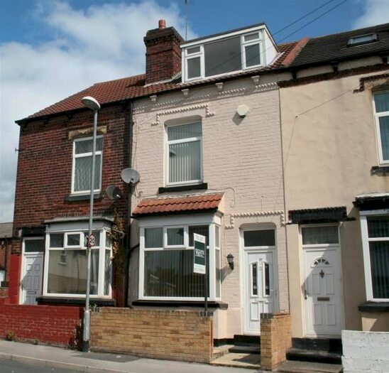 4 Bedroom Property To Rent In Vermont Street, Bramley, Leeds, LS13
