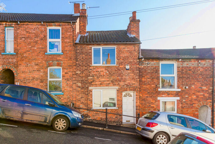 2 Bedroom Terraced House To Rent In Victoria Street | Student House | /, LN1