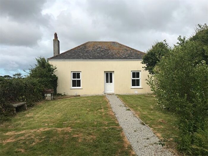 3 Bedroom Bungalow To Rent In Cudna Bungalow, Crowntown, Helston, TR13