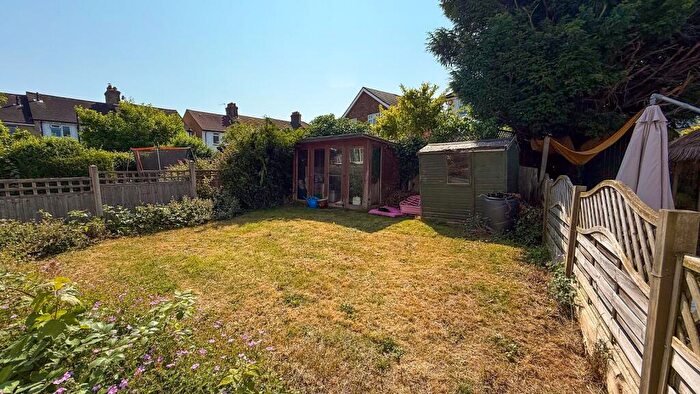 3 Bedroom Detached House For Sale In Wallace Crescent, Carshalton, Surrey, SM5