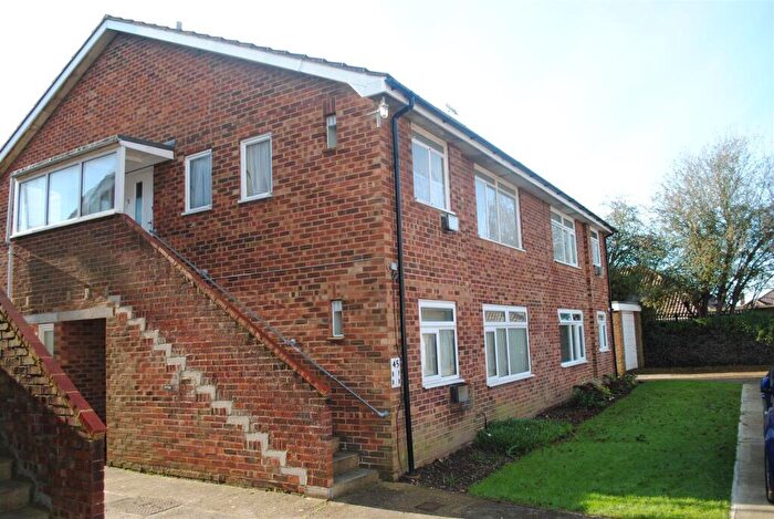 Studio To Rent In Highdown Avenue, Worthing, BN13