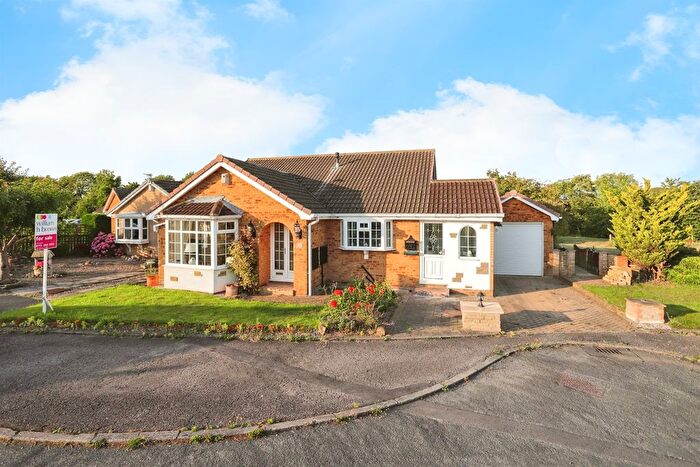 2 Bedroom Detached Bungalow For Sale In Rockingham Close, Leeds, LS15