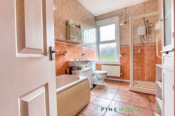 2 Bedroom Terraced House For Sale In Wharf Lane, Chesterfield, Derbyshire, S41