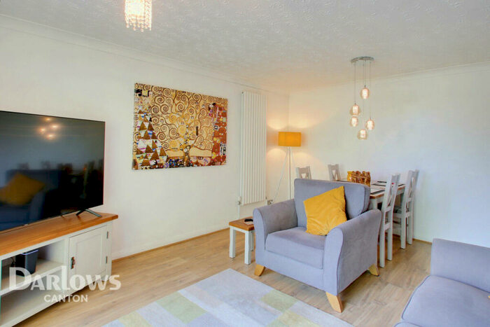 2 Bedroom Block Of Apartments For Sale In Harlech House, Cardiff, CF15
