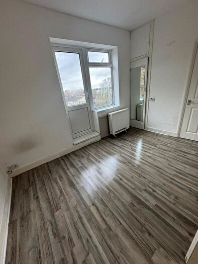 Studio To Rent In Hamlet Court Road, Westcliff-On-Sea, Essex, SS0