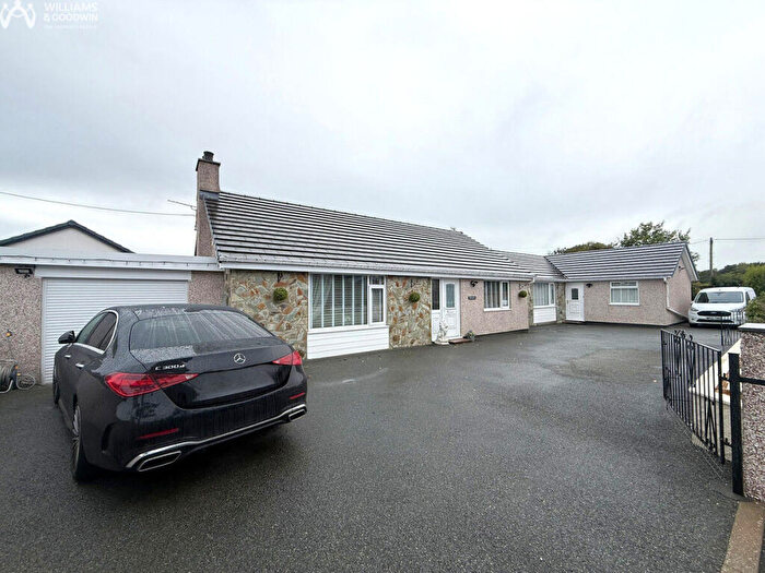 4 Bedroom Bungalow For Sale In Lon Goch, Talwrn, Anglesey, LL77