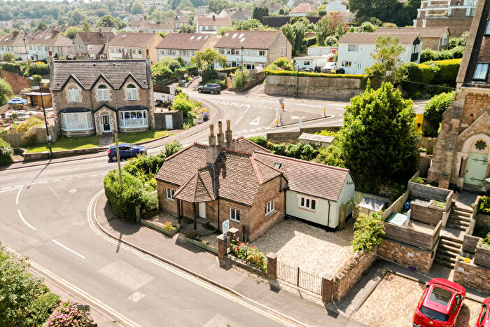 2 Bedroom Cottage For Sale In Woodhill Road, Portishead, Bristol, Somerset, BS20