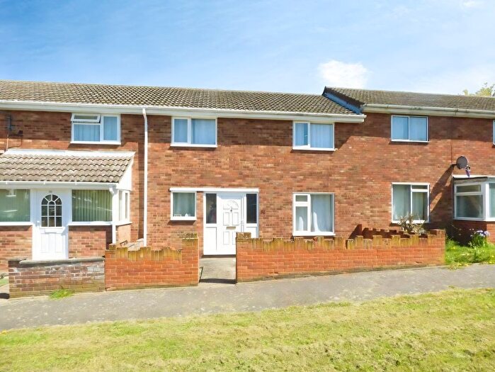 3 Bedroom End Terrace House For Sale In Coldhams Crescent, Huntingdon, PE29