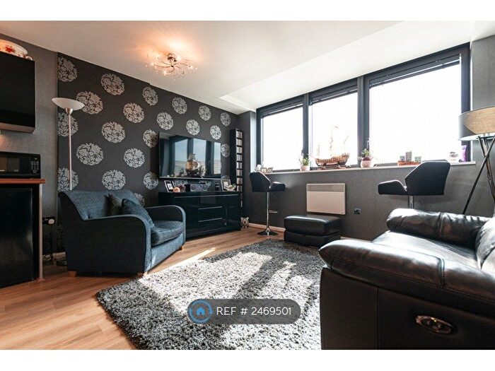 1 Bedroom Flat To Rent In Mann Island, Liverpool, L3