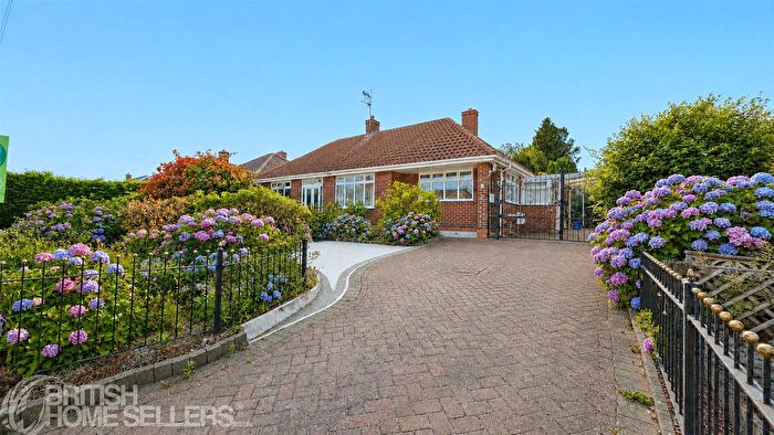 2 Bedroom Bungalow For Sale In Steam Mill Lane, Ripley, Derbyshire, DE5