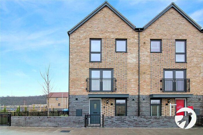 4 Bedroom End Of Terrace House To Rent In Sir Peter Blake Way, Alkerden, Ebbsfleet Valley, Swanscombe, DA10