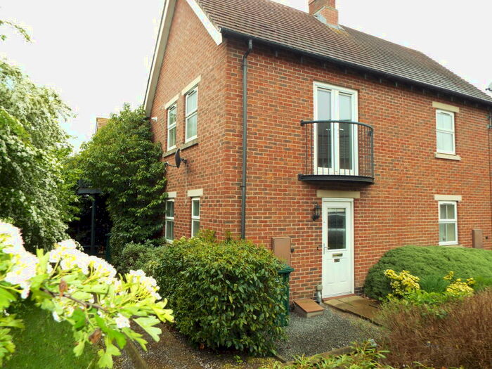 1 Bedroom House To Rent In Solent Road, Church Gresley, DE11