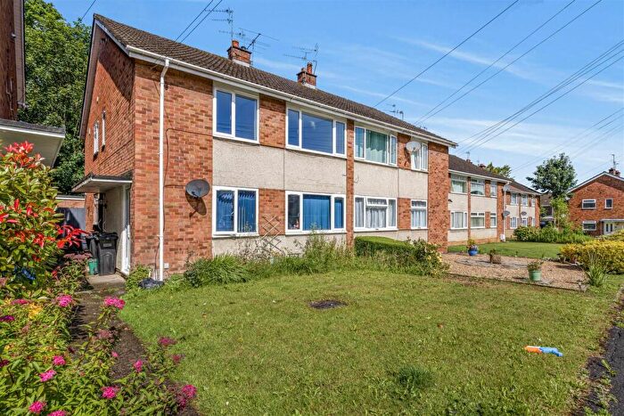 2 Bedroom Flat To Rent In Gainsborough Road, Keynsham, BS31