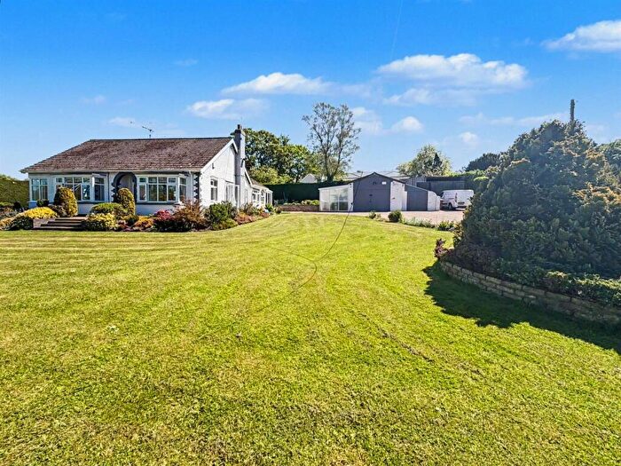 5 Bedroom Bungalow For Sale In Barton Road, Wrawby, Brigg, DN20