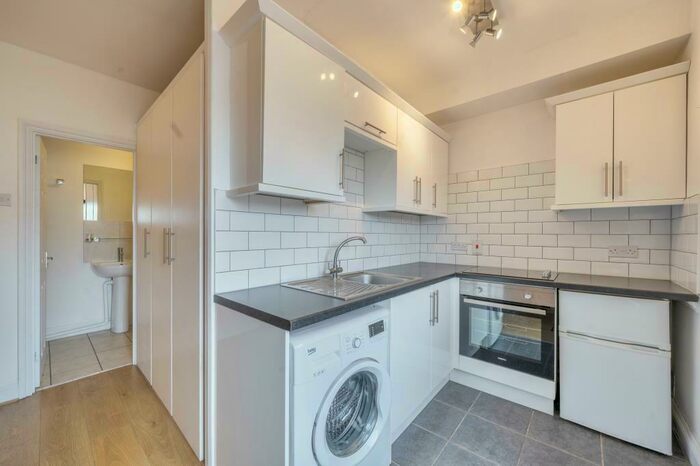 Apartment To Rent In Castle Hill, Reading, RG1