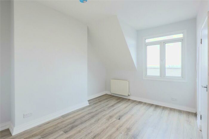 Apartment To Rent In Mount View Road, Crouch End, London, N4