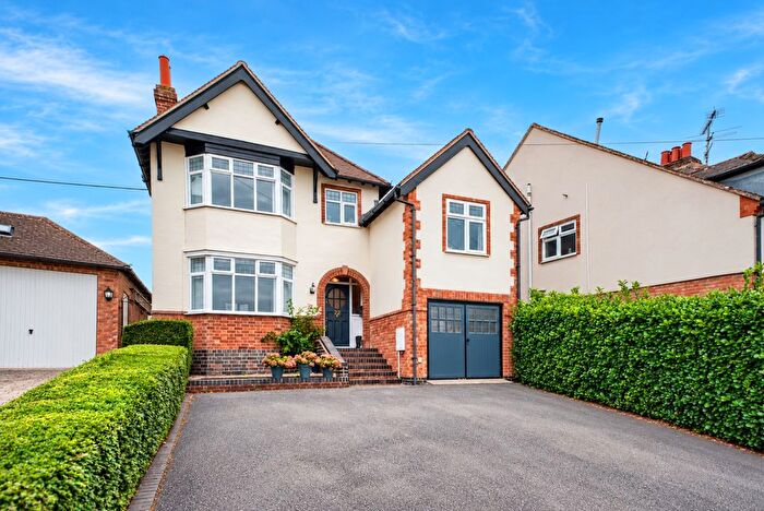 4 Bedroom Detached House For Sale In Luddington Road, Stratford-Upon-Avon, CV37