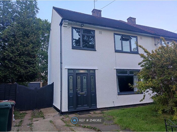 3 Bedroom Semi-Detached House To Rent In Birkdale Gardens, Watford, WD19