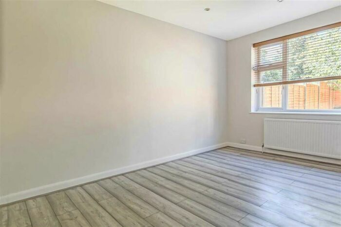 2 Bedroom Maisonette To Rent In Bermans Way, Neasden, NW10