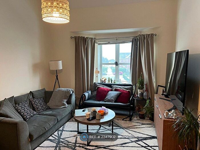 3 Bedroom Flat To Rent In Houston Gardens, Great Sankey, Warrington, WA5
