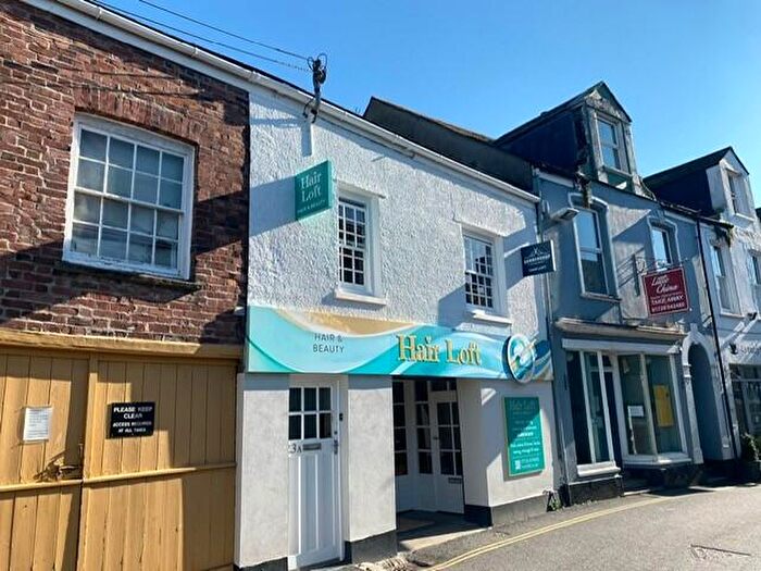 2 Bedroom Flat To Rent In Church Street, Mevagissey, PL26