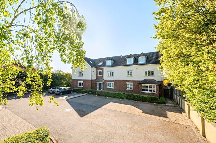 2 Bedroom Flat For Sale In Midsummer Place, Buckingham Road, Bicester, Oxfordshire, OX26