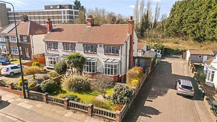 3 Bedroom Semi Detached House For Sale In Little Coates Road, Grimsby, N E Lincs, DN34