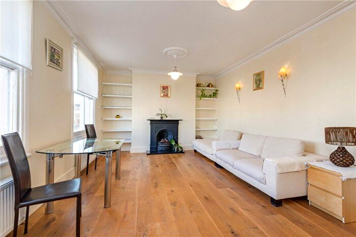 2 Bedroom Flat To Rent In Bolton Road, St John's Wood, NW8