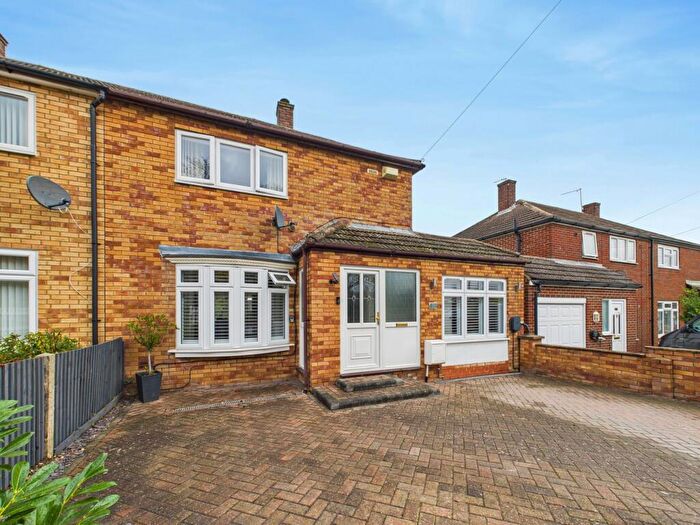 3 Bedroom Terraced House For Sale In St Marys Way, Baldock, SG7