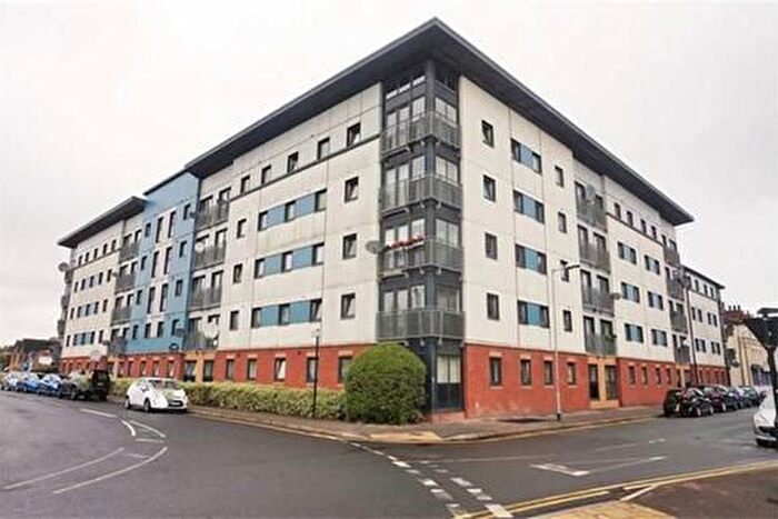2 Bedroom Flat To Rent In Spring Street, Hull, HU2