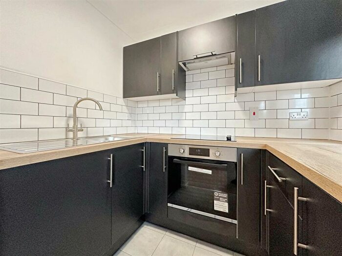 Flat To Rent In Glenda Court, Norwich, NR5