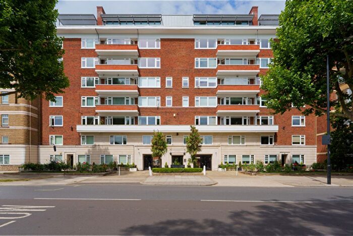 3 Bedroom Flat For Sale In Bentinck Close, - Prince Albert Road, St John's Wood, London, NW8