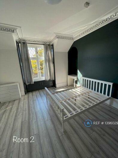 5 Bedroom Flat To Rent In Leslie Terrace, Aberdeen, AB25