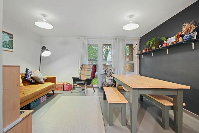 3 Bedroom Maisonette To Rent In Stacy Path, Camberwell, London, SE5