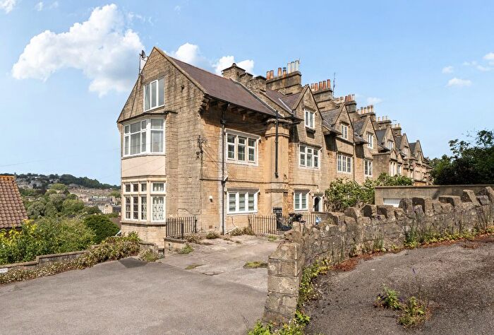 2 Bedroom Flat For Sale In Wells Road, Bath, Somerset, BA2