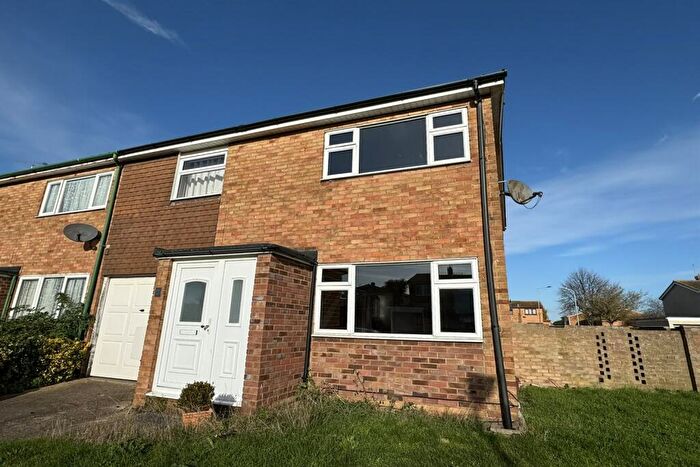 3 Bedroom Property To Rent In Bedroom Property In Shoeburyness, SS3