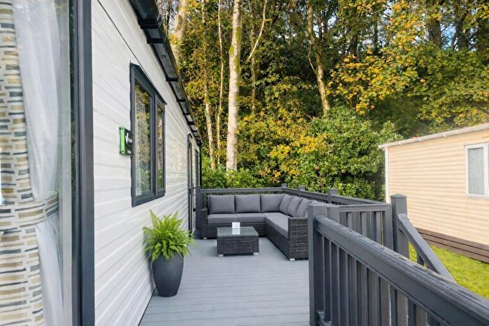 2 Bedroom Caravan For Sale In Willerby Castleton, Crook O'Lune Holiday Park, Caton, Lancaster, Lancashire, LA2